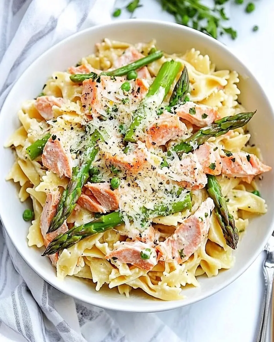 Creamy Salmon Asparagus Pasta
